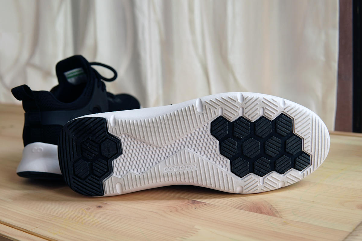 国产性价比之王运动鞋,国产鞋最软的是哪一款