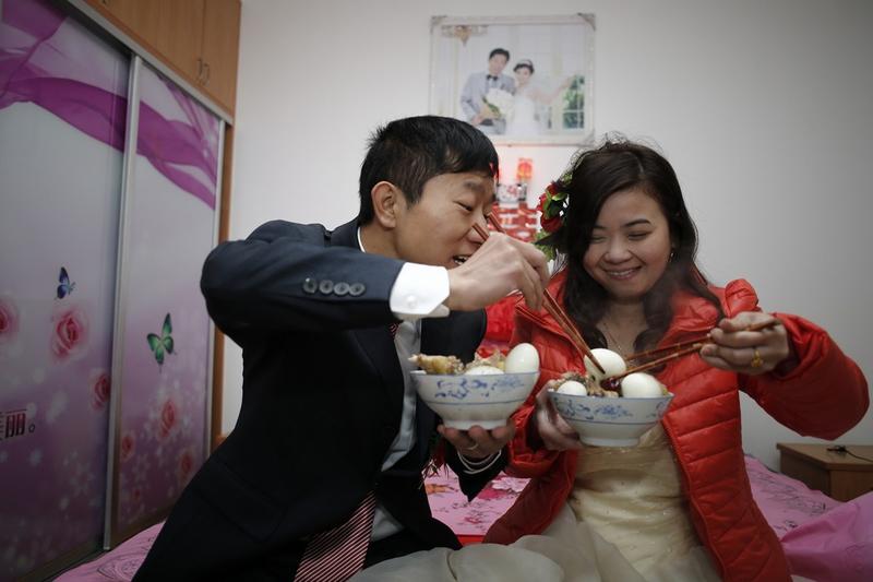 28岁小伙娶越南媳妇,35岁大叔娶越南妻子