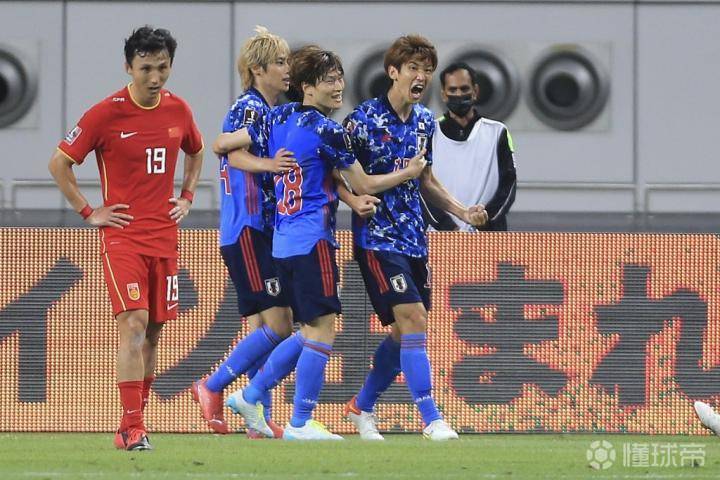 国足主教练非世界级土帅李铁莫属！唯有其精妙套路才能进世界杯