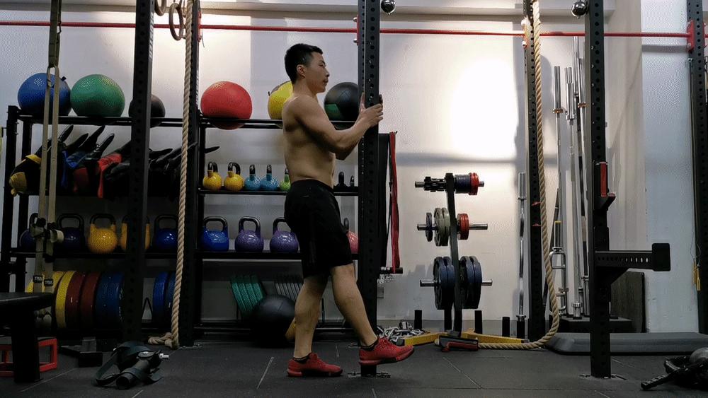 单腿深蹲入门教程,单腿深蹲的正确训练方法
