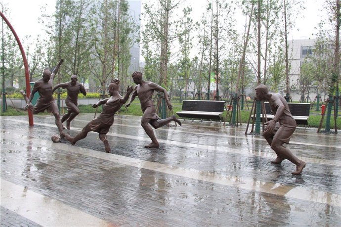 踢足球的好处一年级,踢足球的好处有哪些写4点