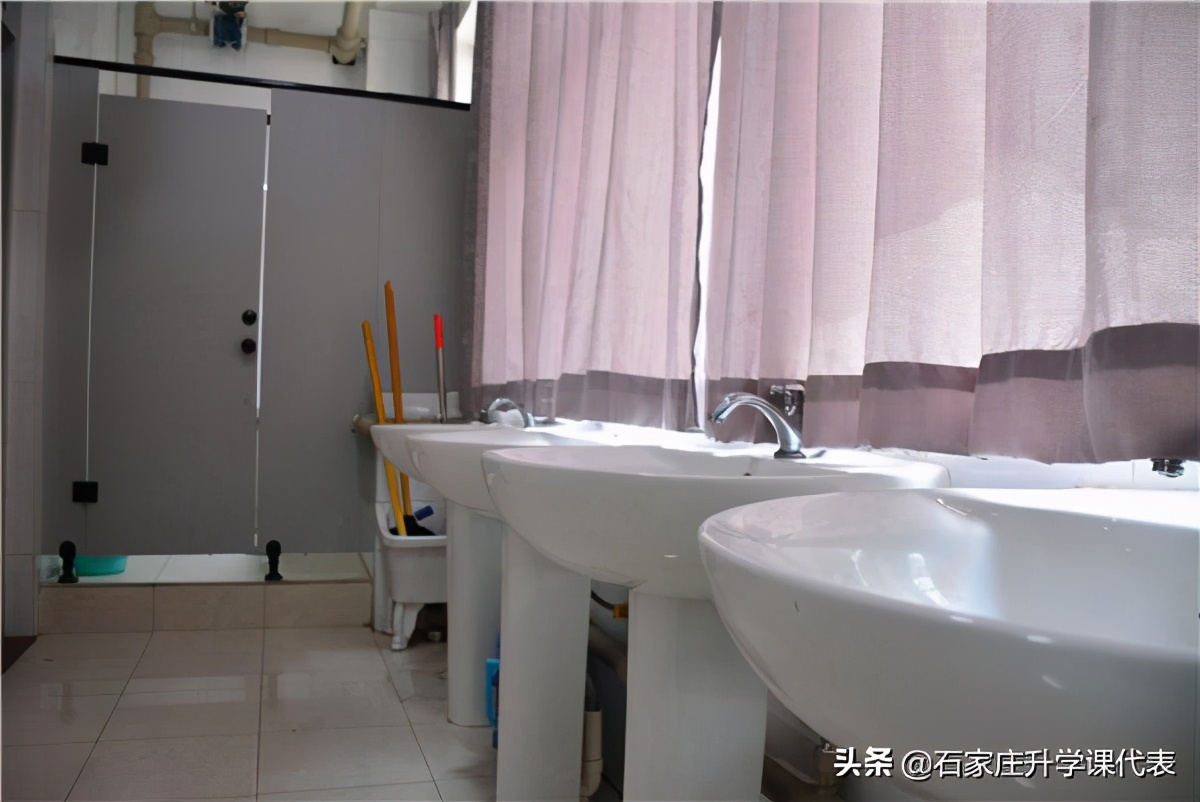 石家庄润德小学是住宿吗,石家庄润德学校住宿