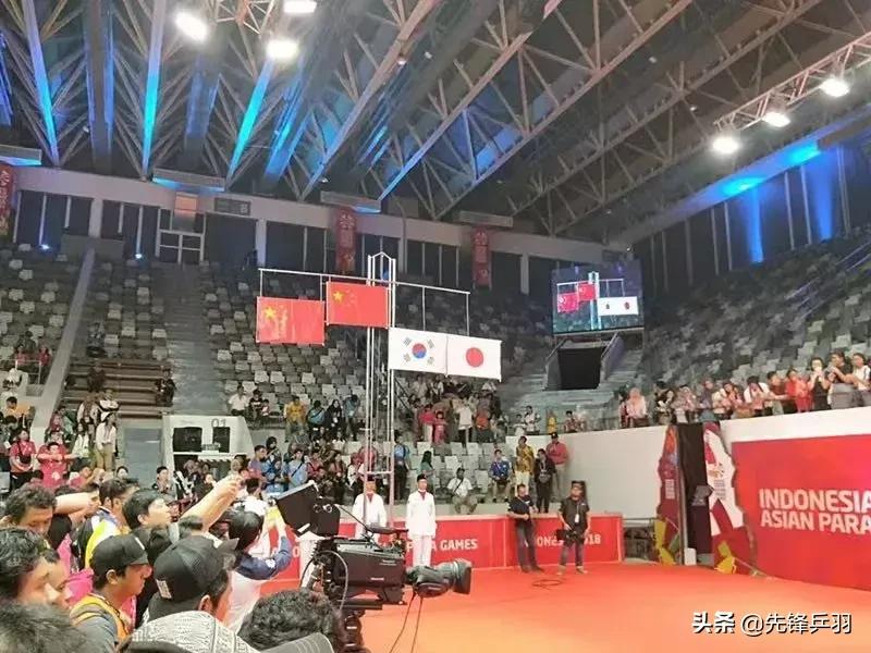 他们还在坚持羽毛球，你还有什么理由放弃？