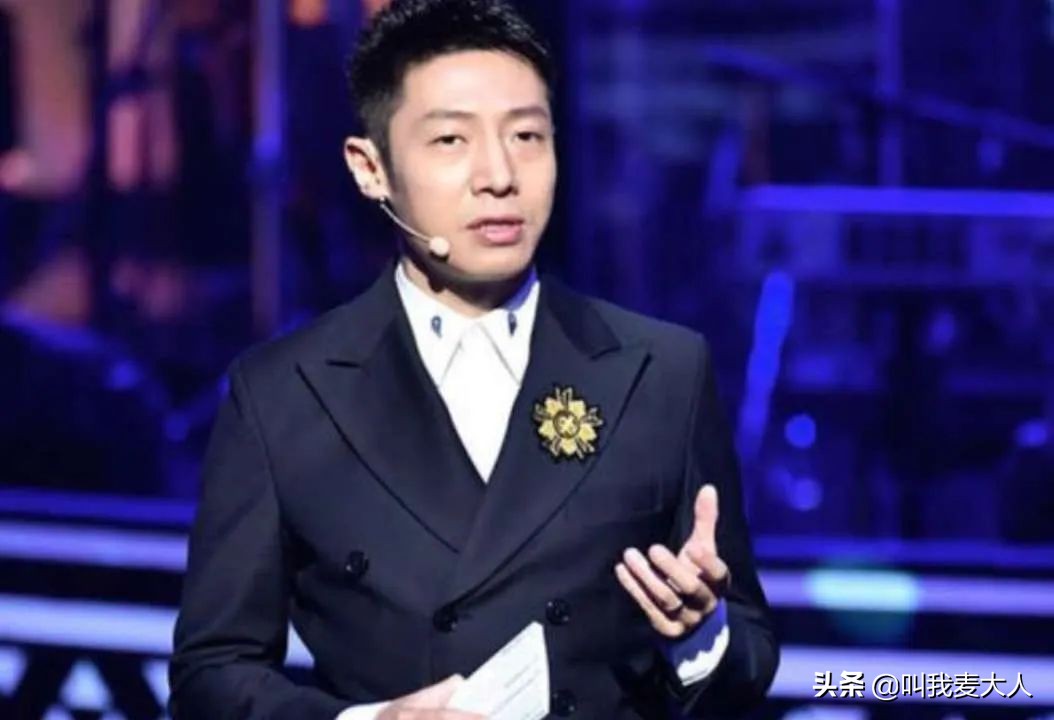 情路坎坷撒贝宁：经5段恋情，初恋比章子怡好看，洋媳妇身价上亿