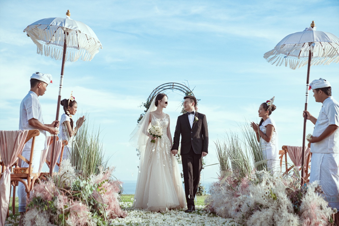 如何办个简单小型的婚礼,如何办一场只有俩人的婚礼