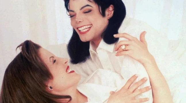 从天之骄女到卑微下跪,迈克尔杰克逊的儿女现状