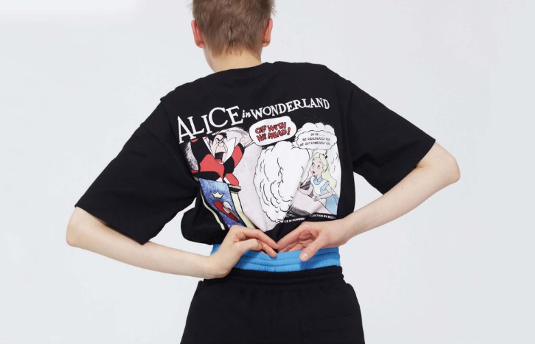女装衣服哪些品牌潮流好看,哪些女装品牌适合春季穿着