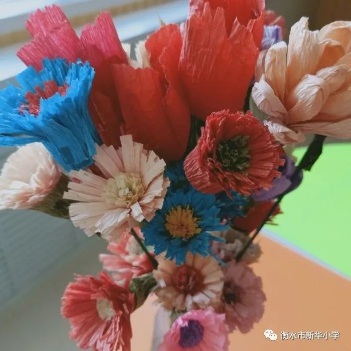 儿童学校兴趣小组,学校有三个兴趣小组共有学生180人