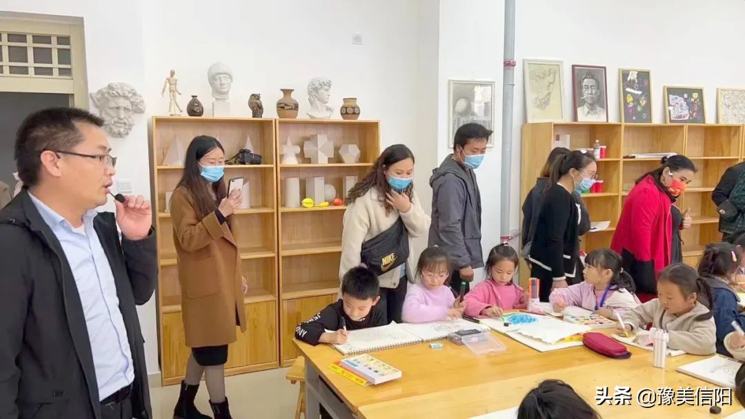 不忘初心同心同行—琵琶山学校第二届家校共同发展委员会成立大会