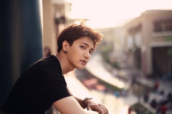 小五跪谢汪涵,当年天天向上小五金恩圣