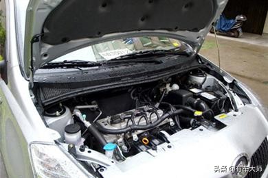 水箱漏水了开车会造成什么影响,开车水温高水箱漏水