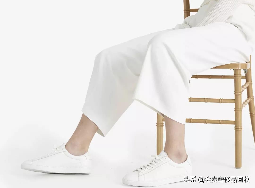 一双新鞋子的视频,一双好舒服的鞋子