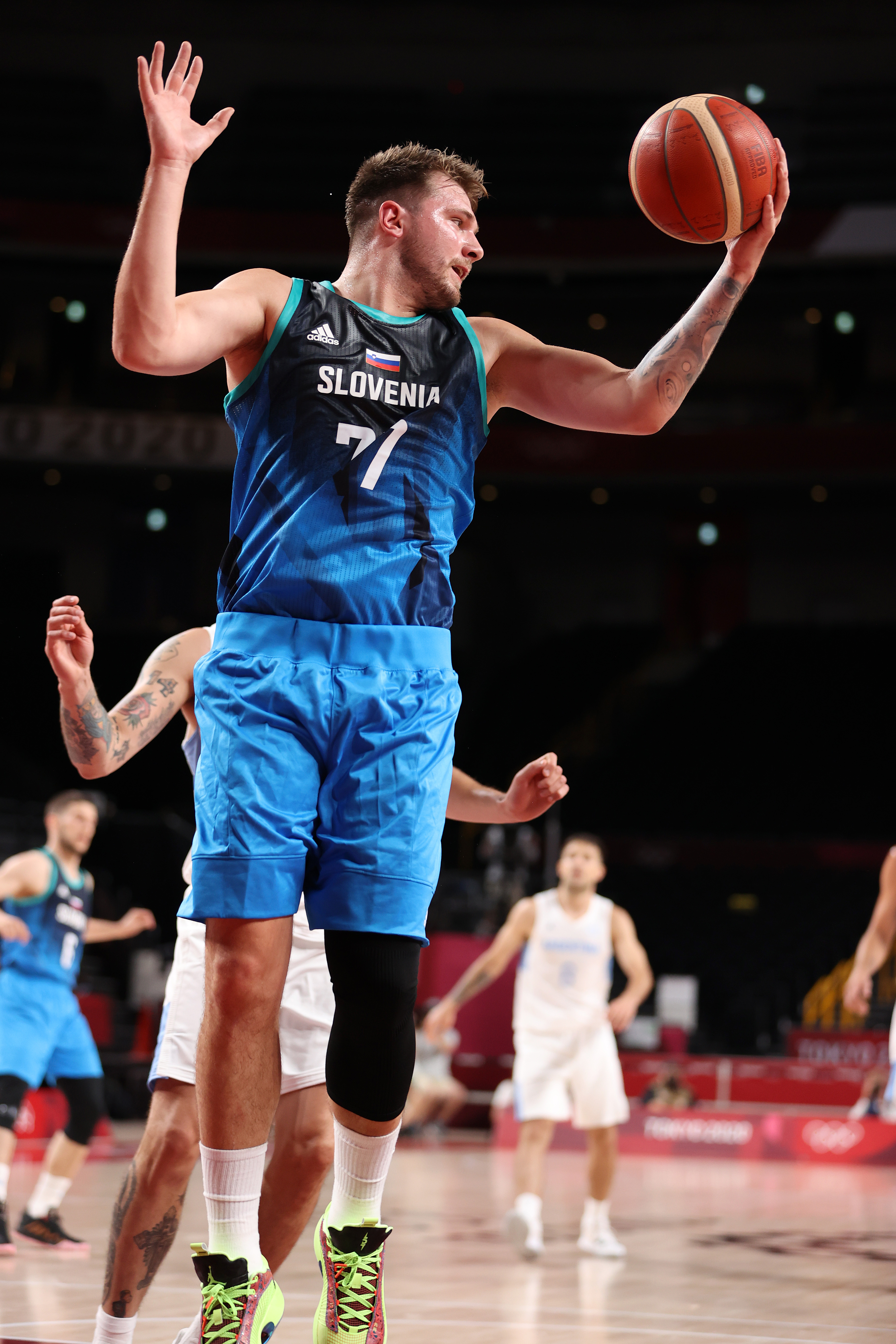 东契奇照片2024,东契奇世界杯照片