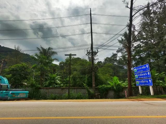 卡马拉海滩周边的度假村,卡马拉海湾全景