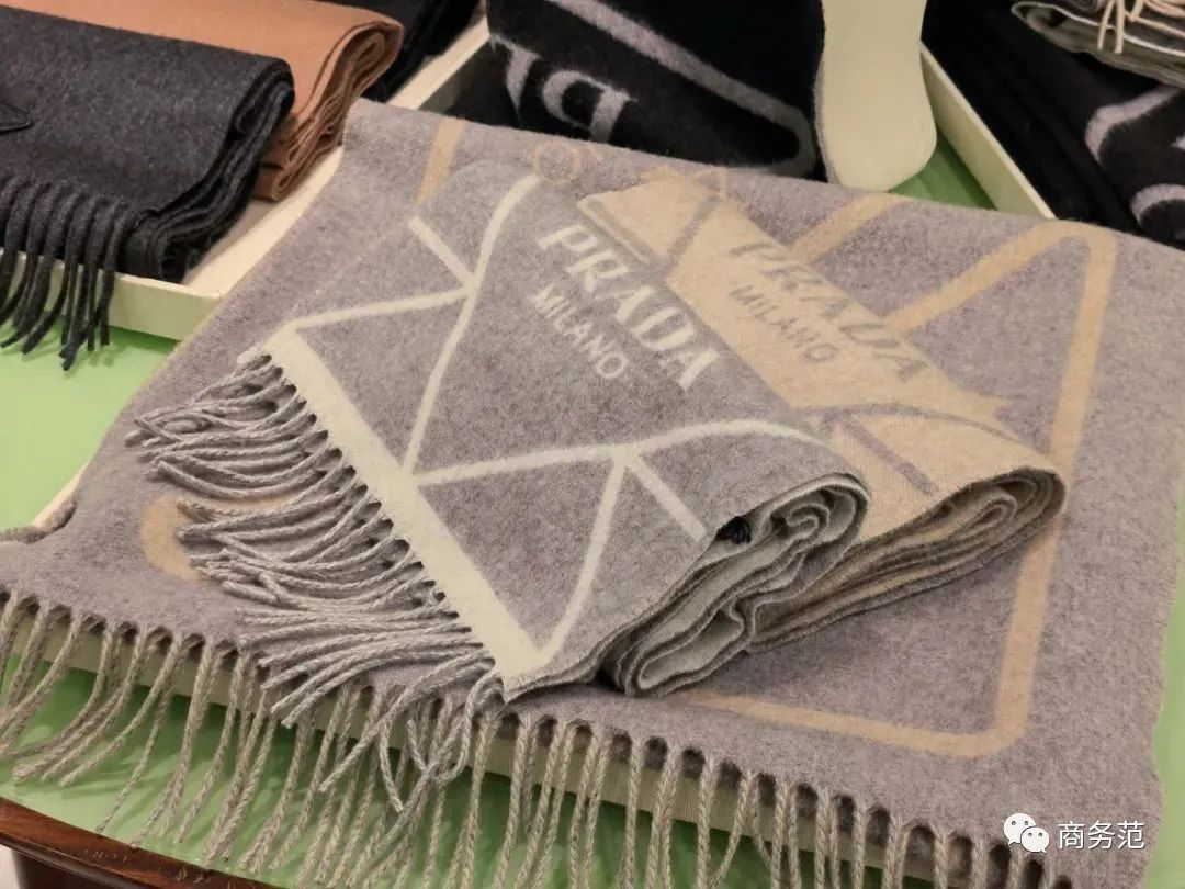 英国羊绒围巾品牌,羊绒围巾品牌排行榜前十名