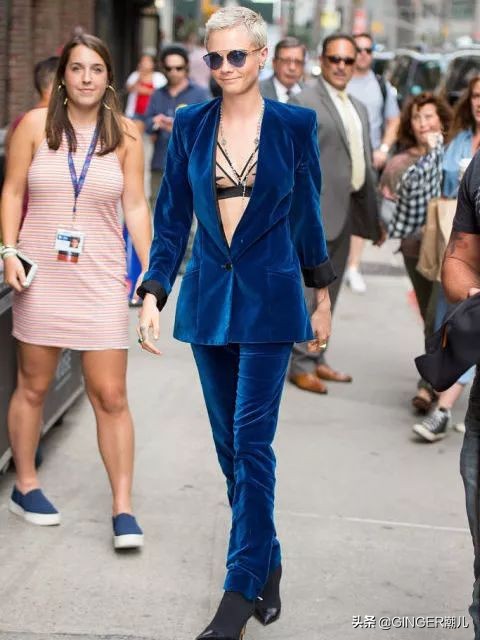 刚公布的潘通年度色怎么玩？