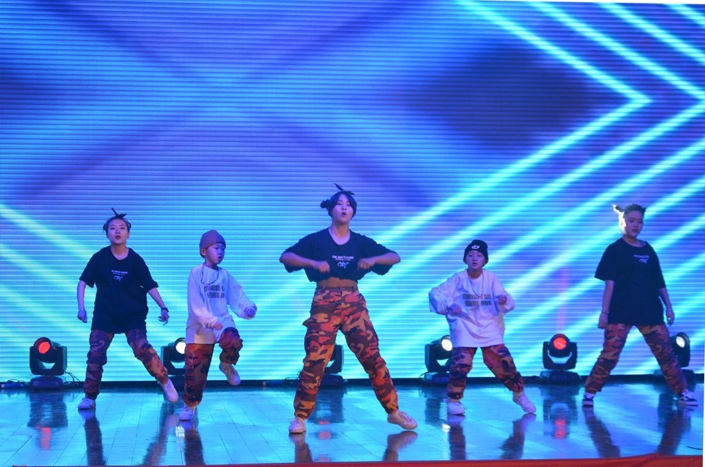 鍗冧汉骞翠細鐩涘吀鍦嗘弧鎴愬姛,楹︾敯缇庨2019杩庢柊鏅氫細