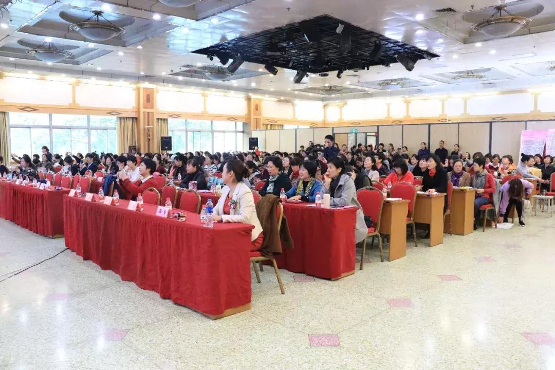 再谈妇科热点重申诊治规范——热烈祝贺2018年西安市第一届宫颈病变及阴道镜规范培训班”告捷闭幕