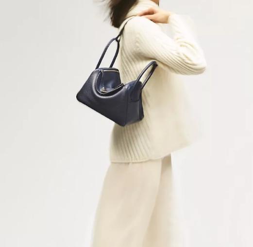 2020年流行什么包包女款,最百搭不过时的包包款式
