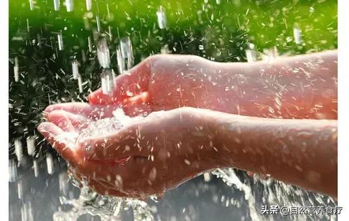 女人过得好不好看她的指甲就知道,一个女人过得好不好就看她的手