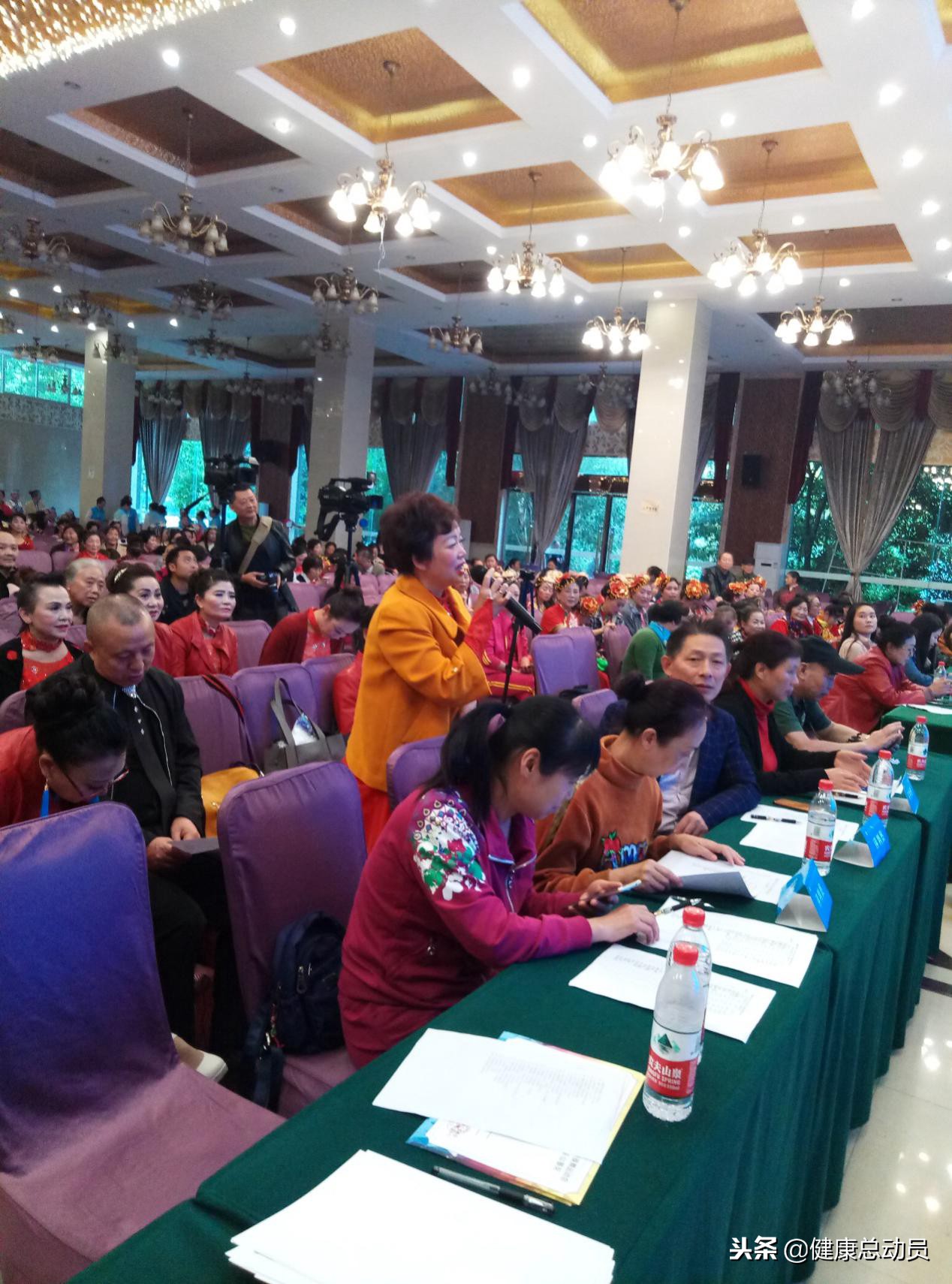 全国广场舞大赛乐山赛区圆满落幕乐山手拉手舞蹈队获得大奖