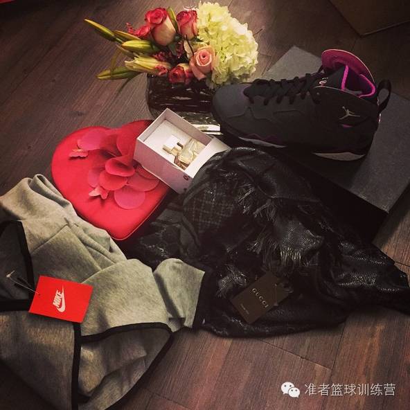 看多了细腿AJgirl，其实这样丰乳肥臀的AJ人妻最为致命