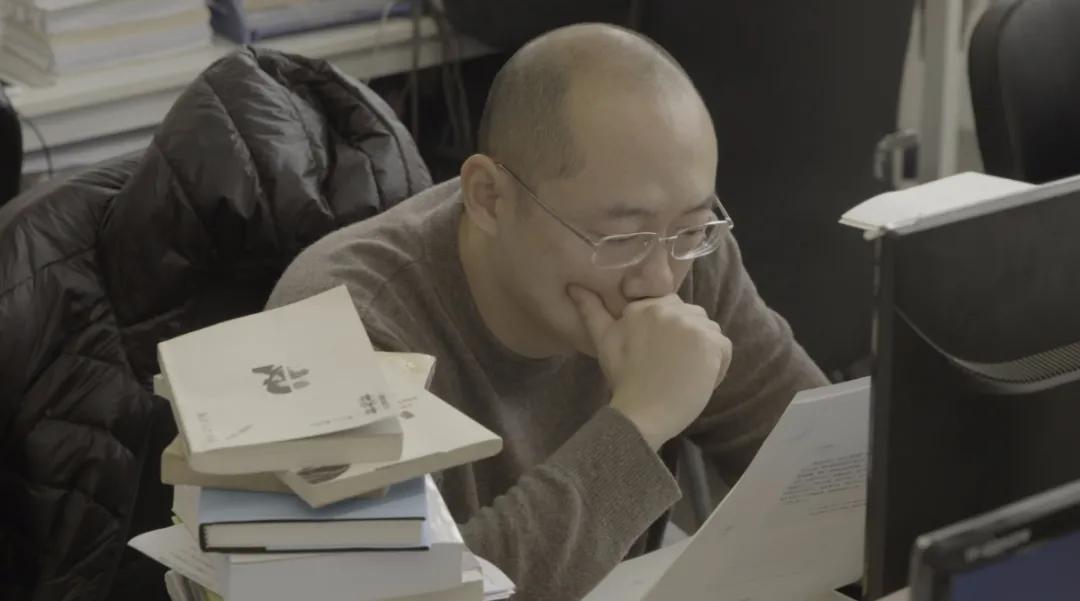 这部“骗人买书”的纪录片，征服了几百万人