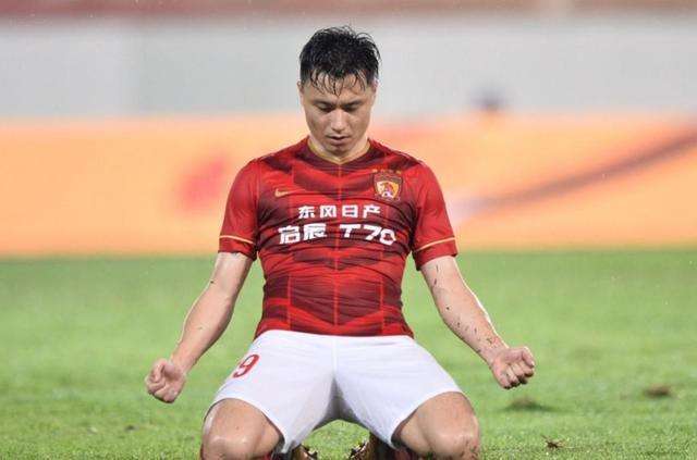 郜林打脸球迷被罚了吗,郜林为李玮锋挡红牌