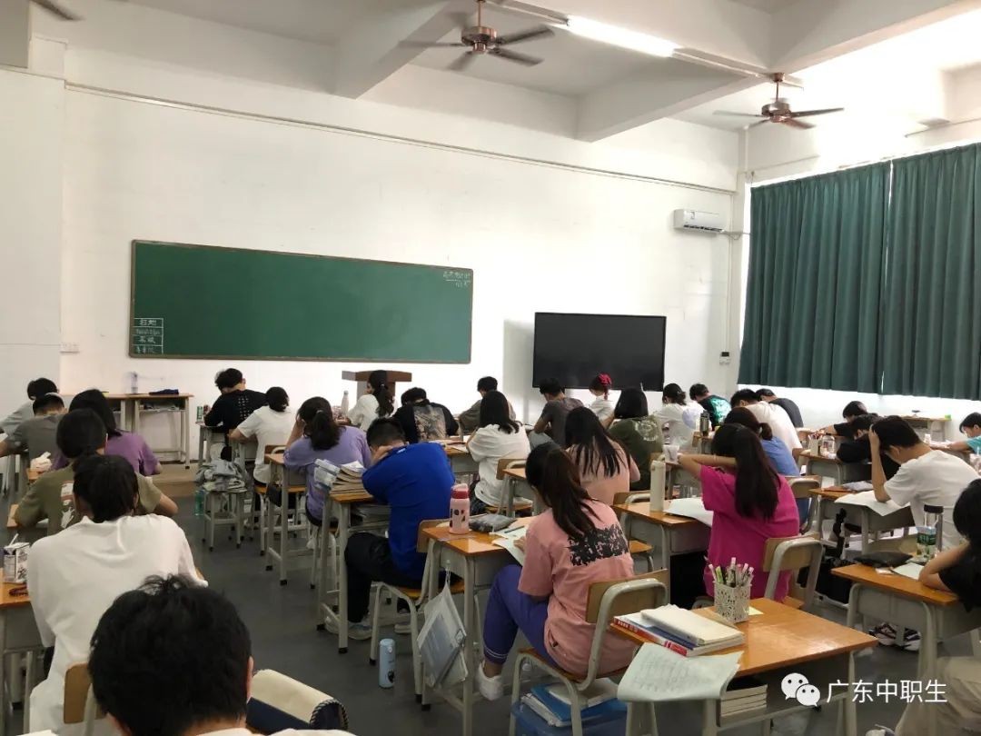 3+2中专生可以参加高职高考吗,职校读3+2高考可以考本科吗