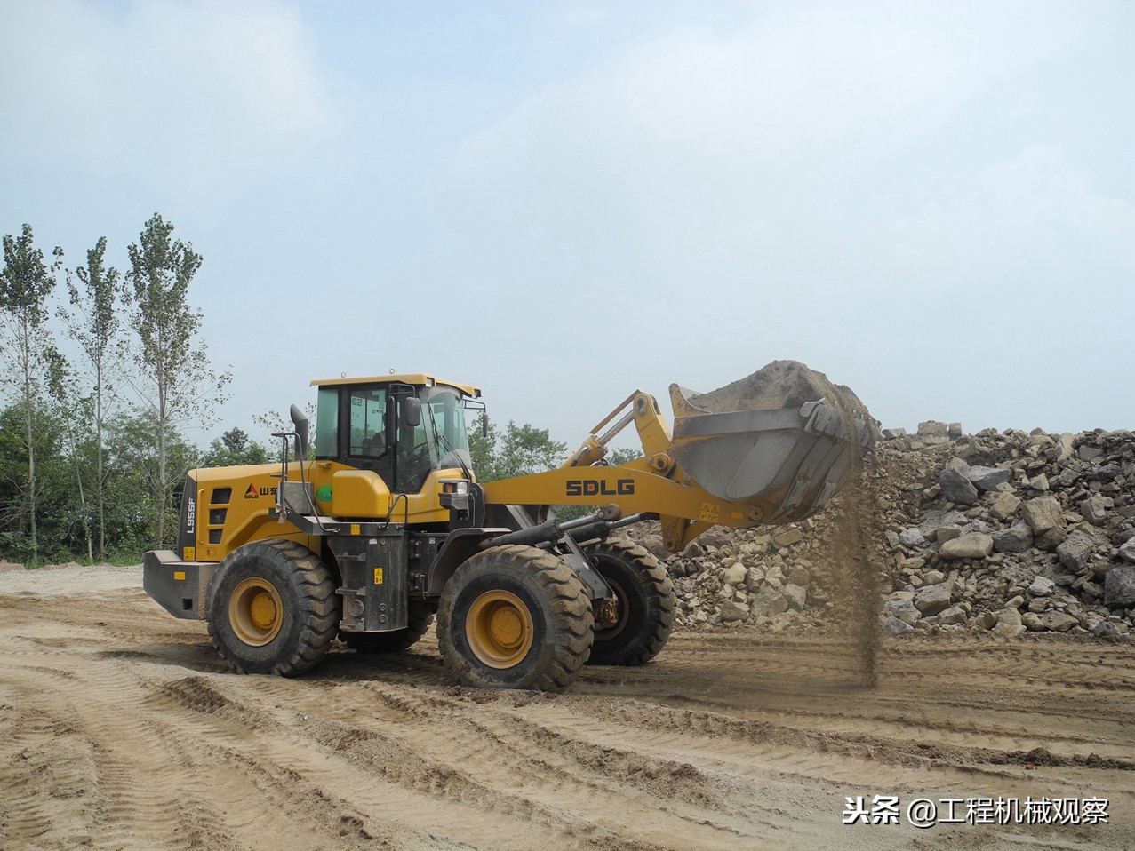 开铲车要关注哪些技巧,开铲车都有哪些技巧