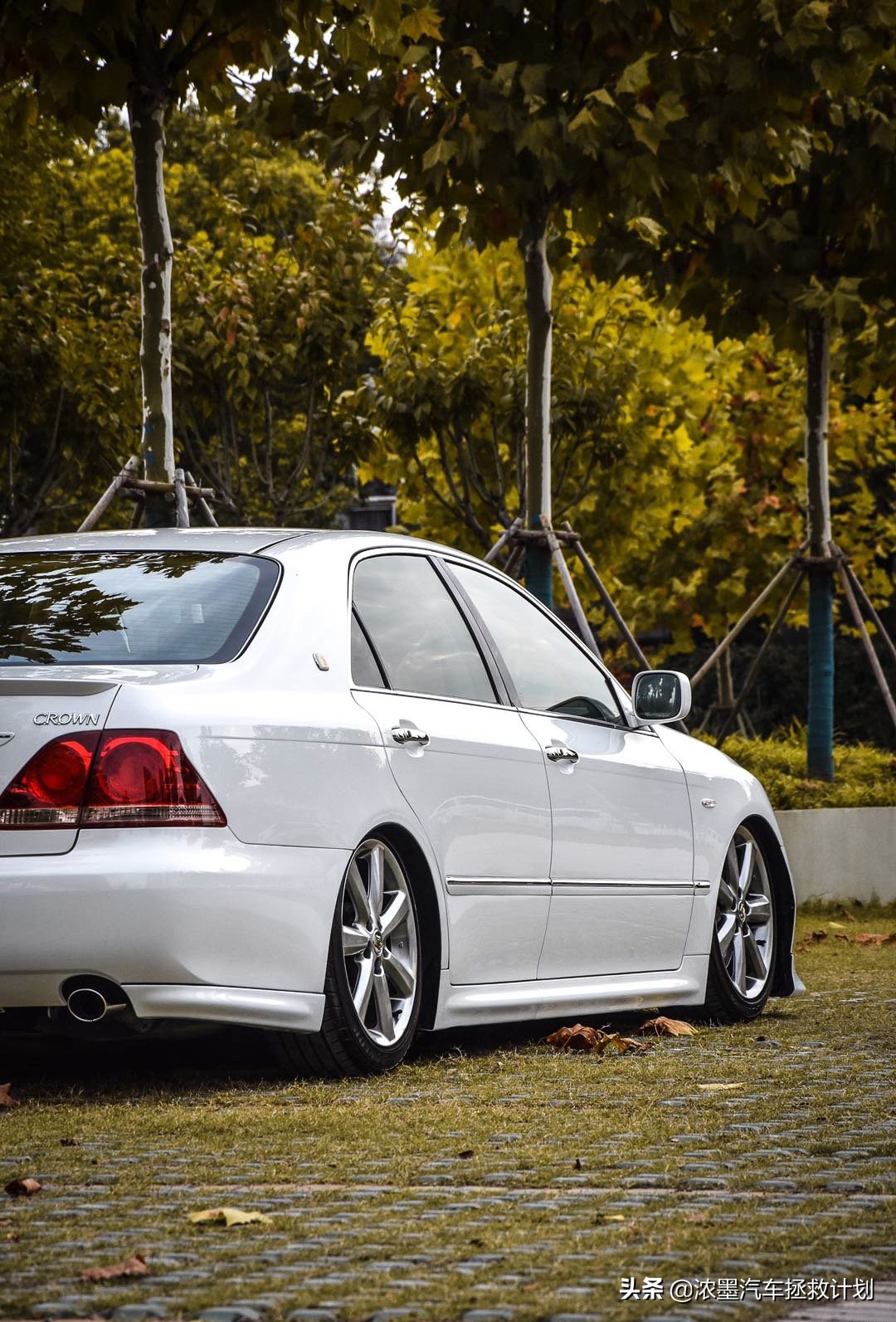 日系五菱之光,日系最好的三款车丰田皇冠