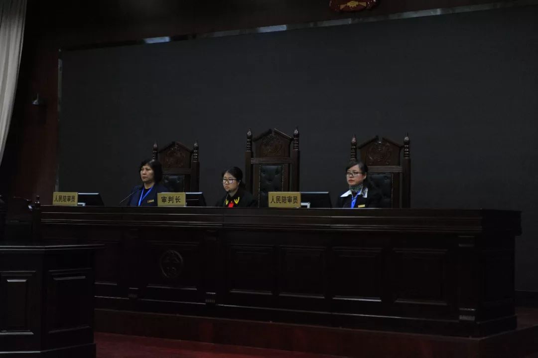 西安雁塔法院召开“*赌黄**毒”案件集中宣判大会