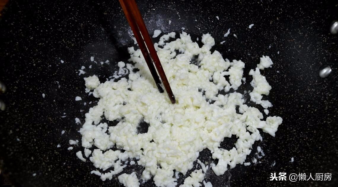 3个鸡蛋怎么做不用面粉的菜,3个鸡蛋可以做什么慢教程
