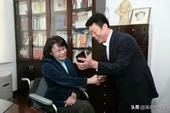 36年，这所医学院圆了近1500名残疾人大学梦