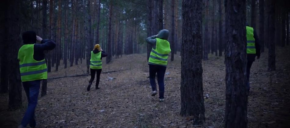 美国真实案件一个未成年人被绑架,轰动美国14岁女孩绑架案