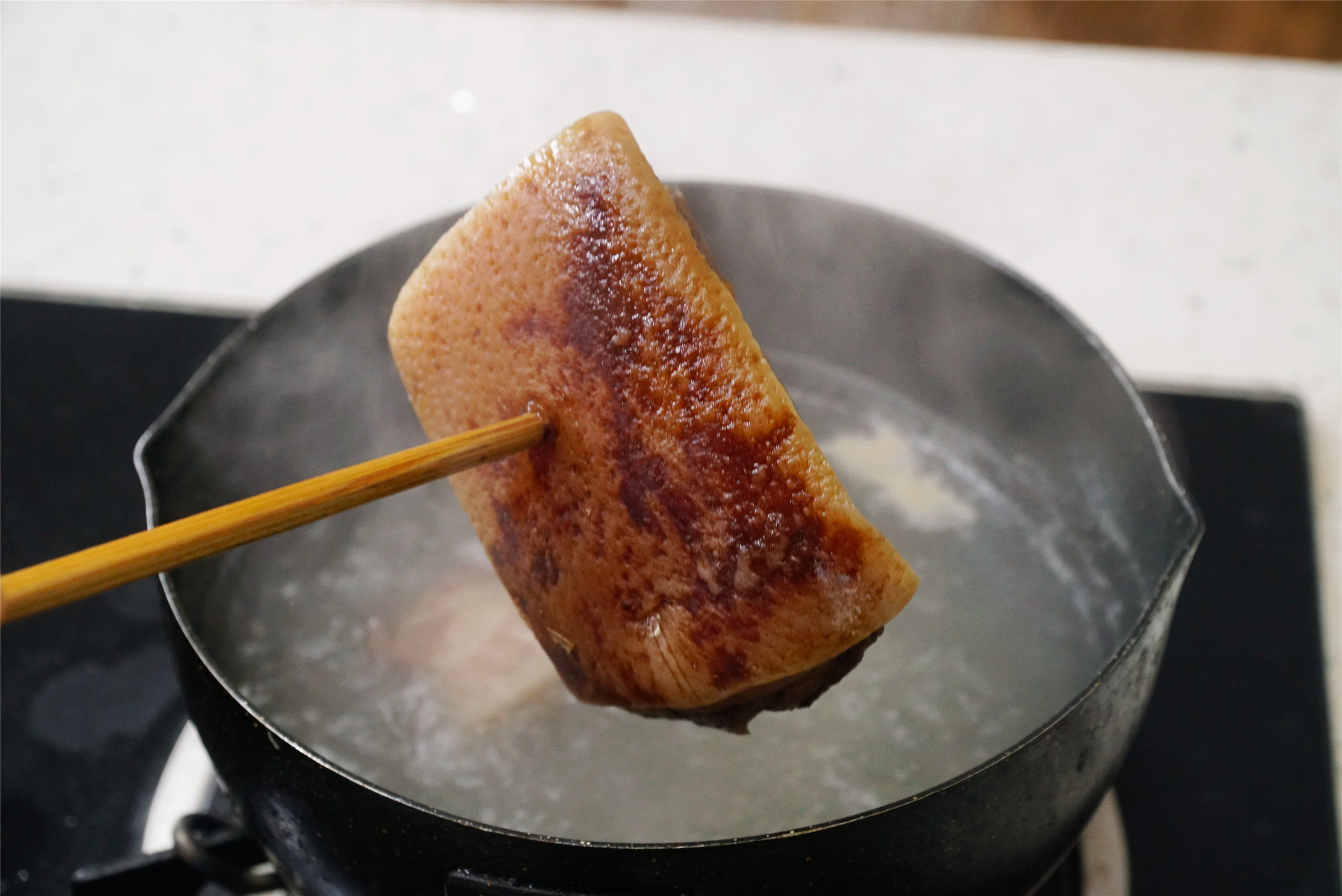 腊肉要怎么炒才好,腊肉要怎么炒才能保持久