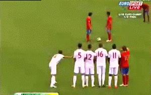 等到春暖花开，我们一起在球场进这样的任意球吧！