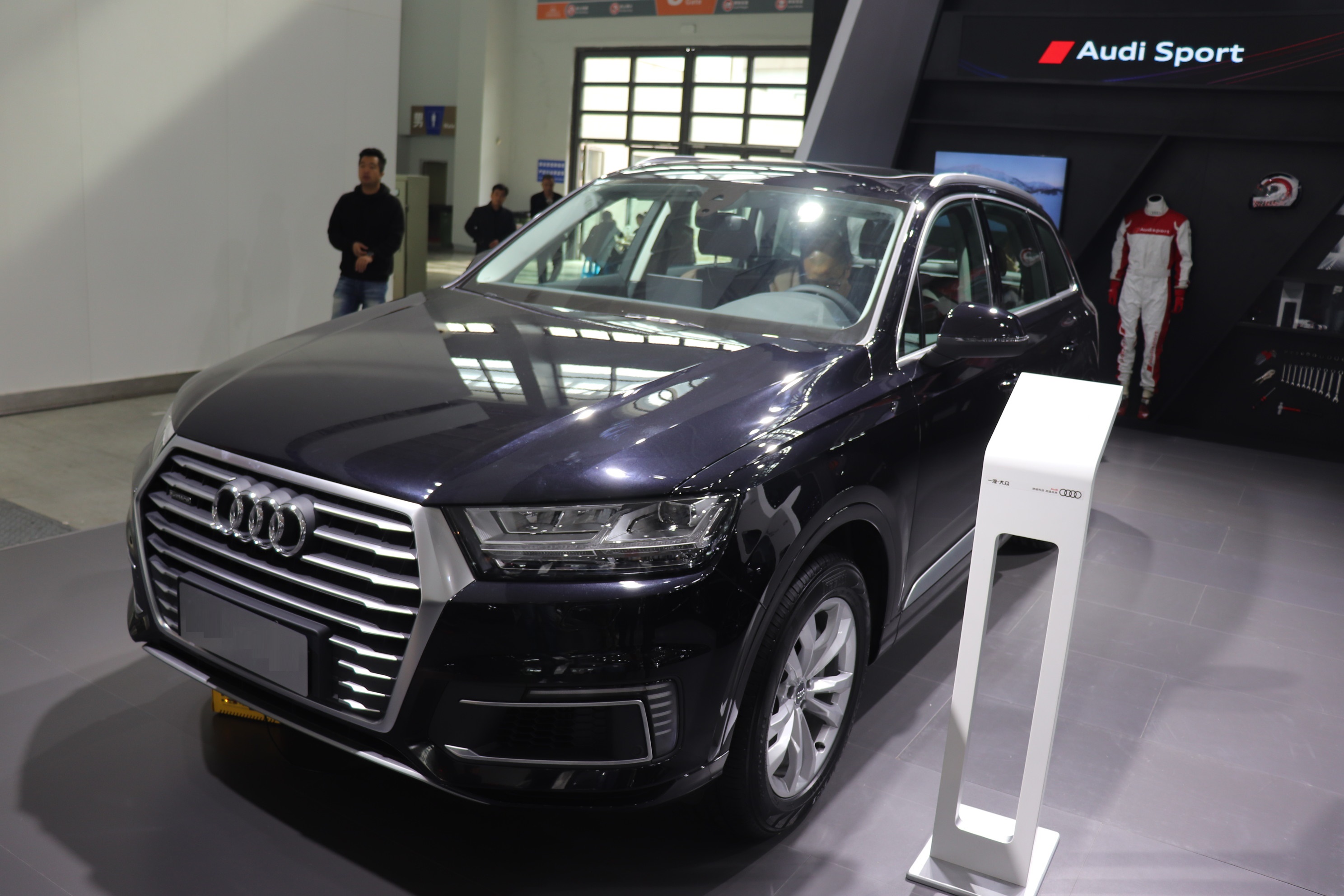 与奔驰宝马奥迪齐名的车,奥迪为什么比宝马奔驰低一个档次