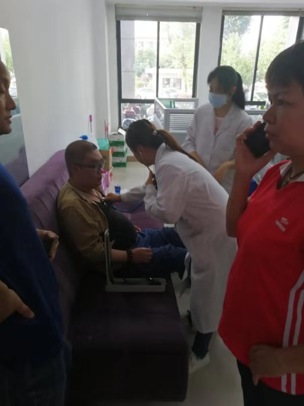 秀峰众人救人,桂林市秀峰区24小时救援