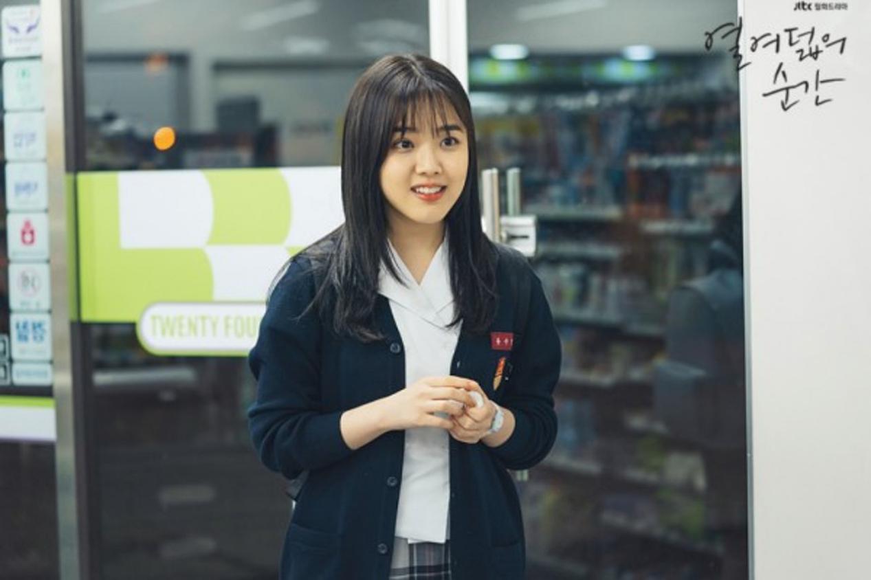 韩国新生代“初恋系”女艺人比拼，20岁金所炫赢过裴秀智夺冠军