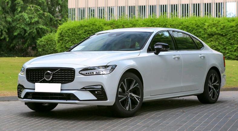 试驾沃尔沃s90t8顶配,沃尔沃s90试驾车一般几折出售