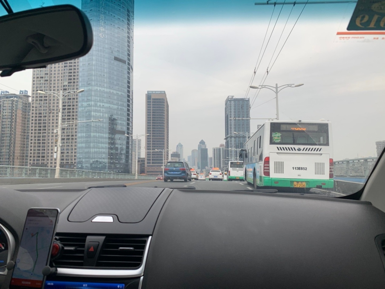 成都小伙跑滴滴顺风车,小伙跑滴滴一个月拿了2700