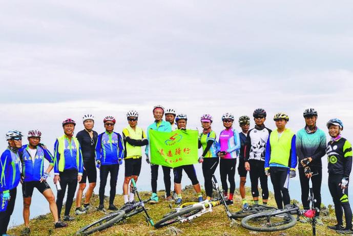 70岁谢泽林乐在“骑”中：岁月抹不平我对骑行的热情