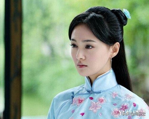 她伺候公婆，抚养三个孩子，苦等丈夫七年，丈夫却早已另娶娇妻