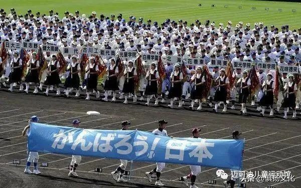 其他国家的学生是怎样上学的,别的地方的孩子是怎么上学的