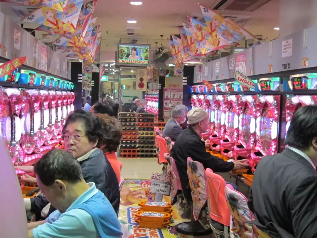 别怕，这是正经科普，为什么FBI要保护日本小电影？