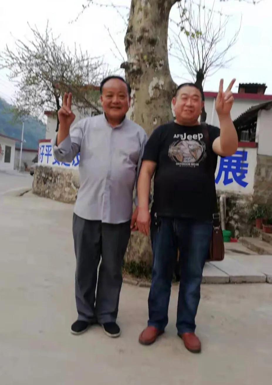 老茶农的手工信阳毛尖,老柴茶具