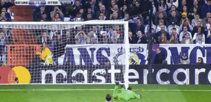 怎么用内脚背发力,内脚背弧线和搓出的弧线的区别