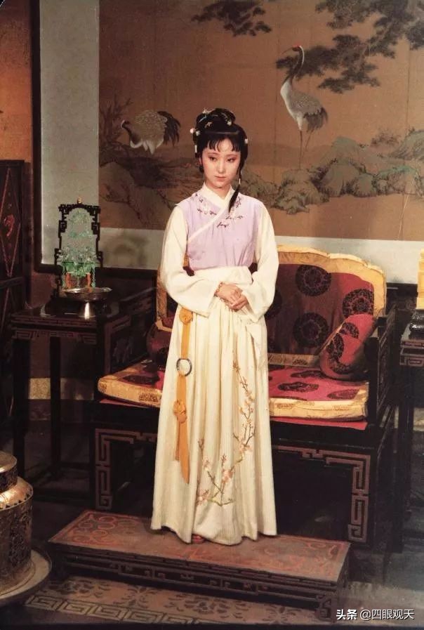 冷眼看红楼书籍,黛玉冷眼看红楼