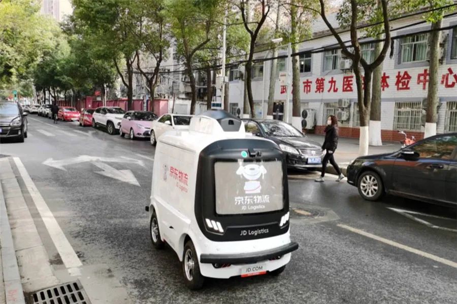 新能源车长时间停放要关注什么？纯电动车“共享充电宝”可行吗？